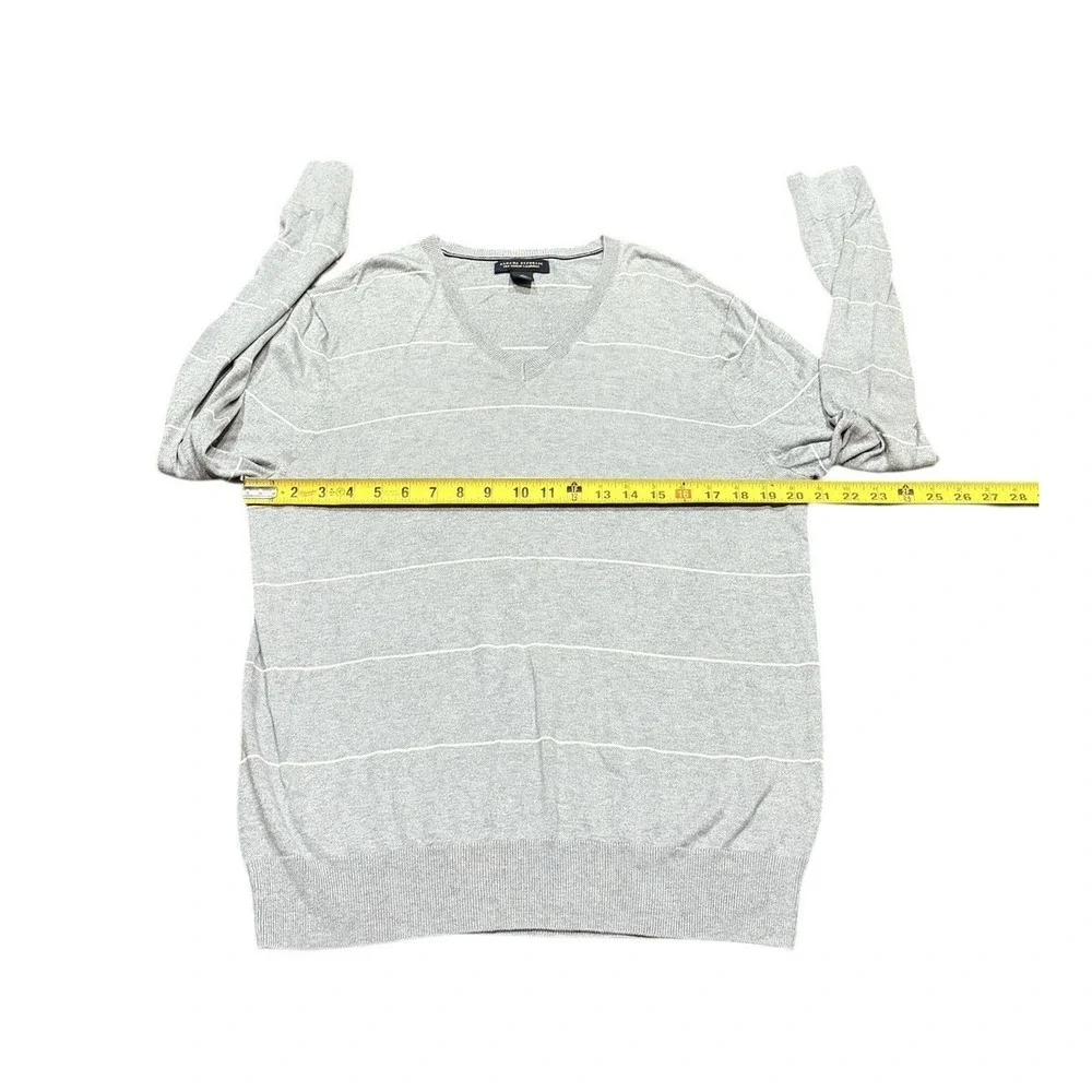 Banana Republic Sweater‎ Mens Medium Gray Silk Cashmere Blend Pullover Striped